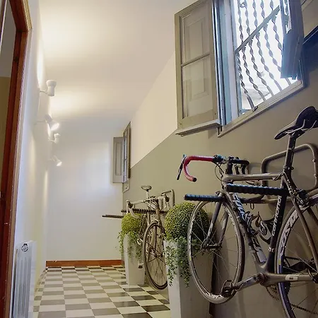 Rc Llebre Apartament Girona